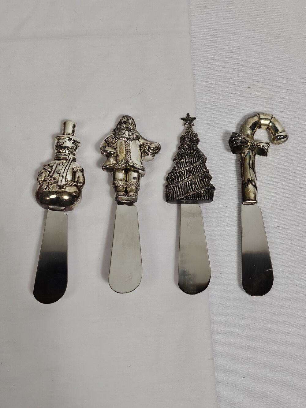Wallace Stainless Steel Christmas Butter Cheese Spreader Knifes Lot Of 4
